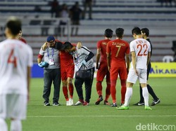 Pada menit ke-20, Evan Dimas ditarik keluar sambil terpincang-pincang. Ia sempat mendapat tekel dari pemain Vietnam, Doan Van Hau. Evan pun digantikan Syahrian Abimanyu lima menit berselang.