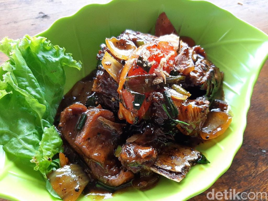 Lereng Anteng : Menikmati Iga Bakar dengan Panorama Ketinggian Bandung Lereng Anteng : Menikmati Iga Bakar dengan Panorama Ketinggian Bandung
