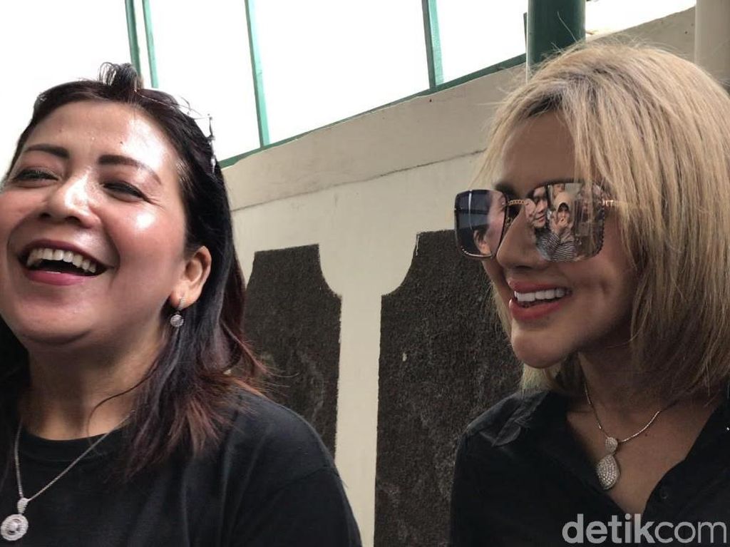 Alasan Kumalasari Pilih Hadiri Sidang Kriss Hatta Ketimbang Galih Alasan Kumalasari Pilih Hadiri Sidang Kriss Hatta Ketimbang Galih
