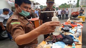 Rupa-rupa Alat Penghisap Sabu yang Dimusnahkan Kejari Sukabumi