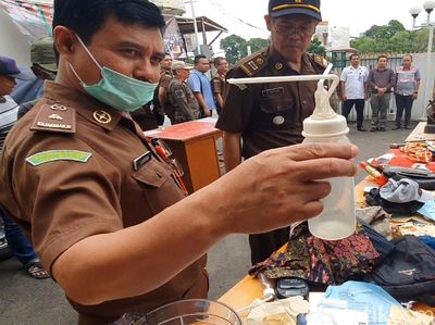 Rupa-rupa Alat Penghisap Sabu yang Dimusnahkan Kejari Sukabumi