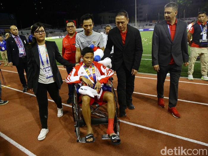 Timnas Indonesia U-22 dikalahkan Timnas Vietnam U-22 dengan skor 0-3. Evan Dimas pun gagal meraih medali emas SEA Games 2019.
