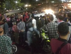 Diduga Cabuli Penumpang, Sopir Taksi Online di Malang Dihakimi Massa