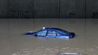 Mobil-mobil Ini Jadi Korban Banjir di Libanon