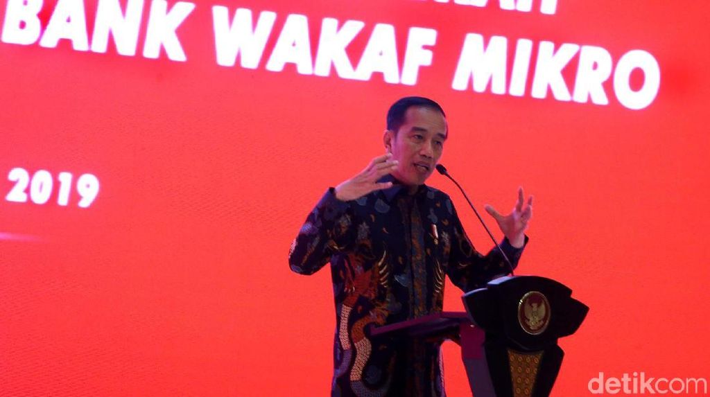 Jokowi Targetkan Penyaluran KUR Capai Rp 325 T