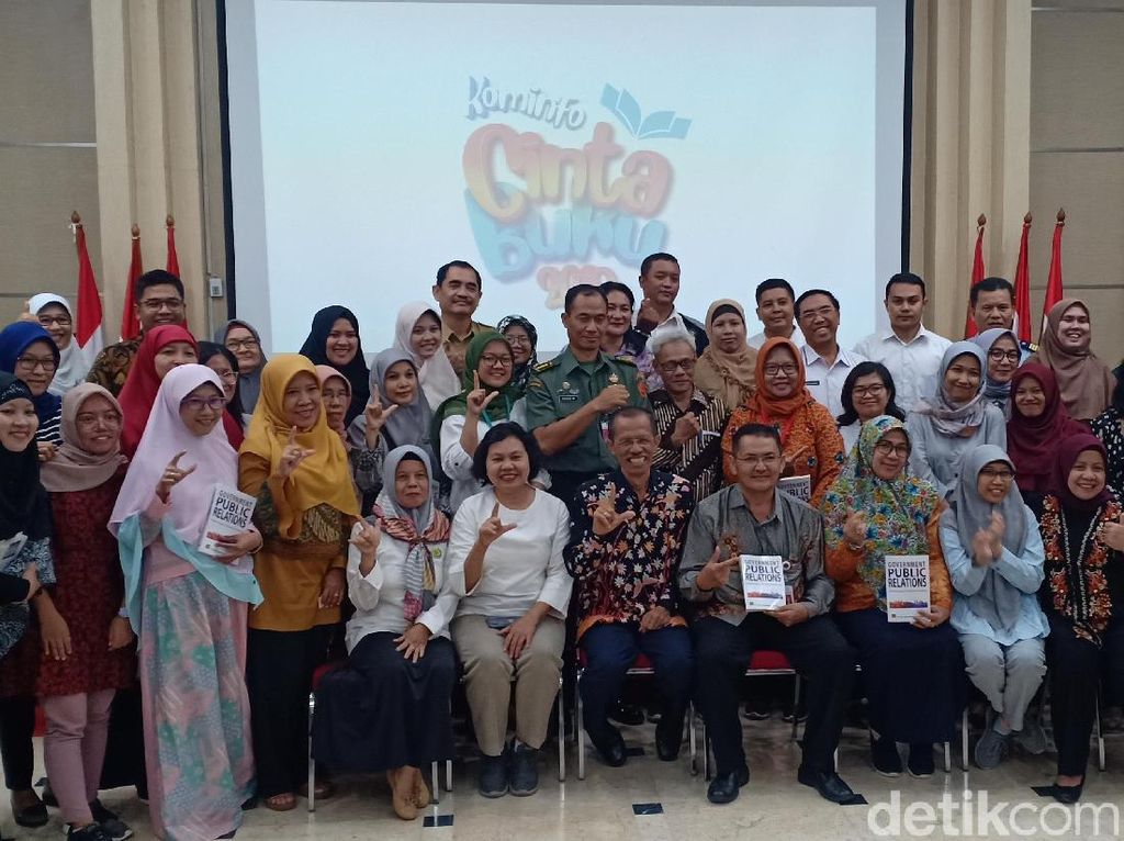 Menyingkap Buku soal Humas Pemerintah yang Ditulis Bupati Magetan Menyingkap Buku soal Humas Pemerintah yang Ditulis Bupati Magetan