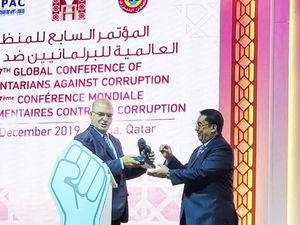 Tentang Lembaga Pemberi Champion of Corruption Awards untuk Fadli Zon