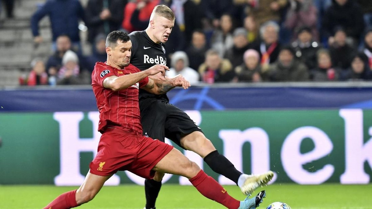 Dejan Lovren cedera lagi saat menghadapi Red Bull Salzburg (AP Photo/Kerstin Joensson)