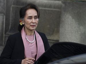 Aung San Suu Kyi Ditahan, Partainya Duga Militer Myanmar Lakukan Kudeta Aung San Suu Kyi Ditahan, Partainya Duga Militer Myanmar Lakukan Kudeta