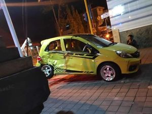 Sopir Penabrak Mobil Pelawak Cak Percil Bantah Mabuk Sopir Penabrak Mobil Pelawak Cak Percil Bantah Mabuk