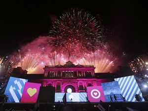 Pesta Kembang Api Sambut Pelantikan Presiden Argentina