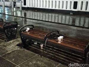 Duh! Masih Juga Banyak yang Nyampah di Malam Reresik Malioboro Duh! Masih Juga Banyak yang Nyampah di Malam Reresik Malioboro