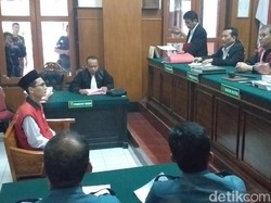 Disidang Kasus Pencabulan 7 Siswa, Kasek SMP di Surabaya Bantah Dakwaan