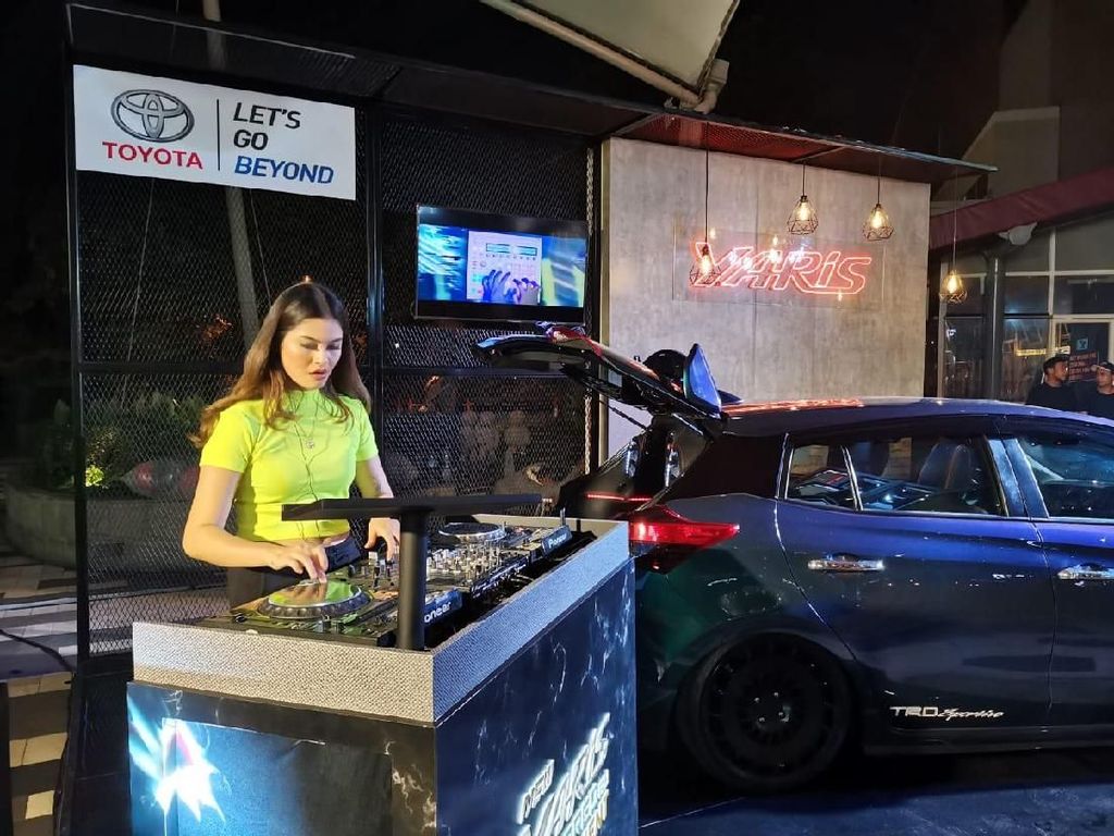 Yaris Goes to DWP, Para DJ Cantik Siap Hentak Gandaria City Yaris Goes to DWP, Para DJ Cantik Siap Hentak Gandaria City