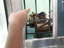 Pelaku Sempat Ketuk Pintu Sebelum Lempar Molotov ke Rumah Korban