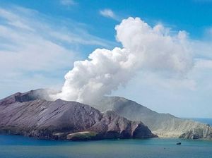 Proses Evakuasi Korban Tewas di White Island Selandia Baru Masih Alami Kesulitan Proses Evakuasi Korban Tewas di White Island Selandia Baru Masih Alami Kesulitan