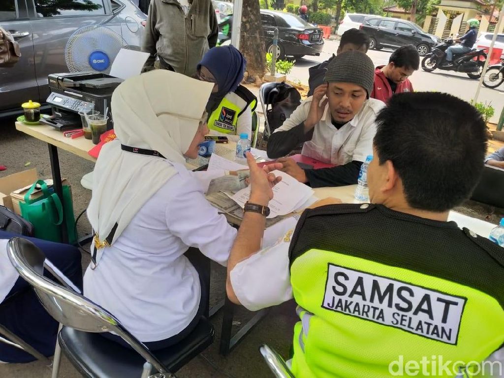 Denda Pajak Kendaraan Dihapus di 8 Provinsi, Jakarta Enggak Kebagian