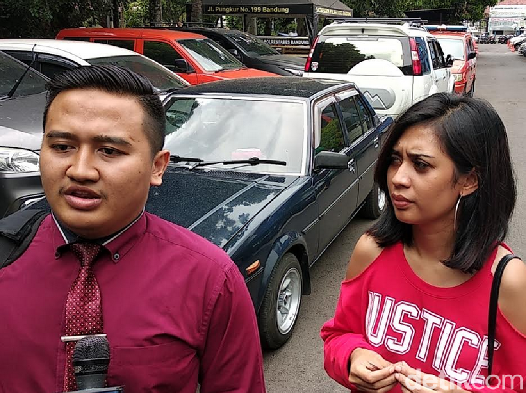 Alami KDRT, Karen Pooroe Klaim Jadi Korban Penyekapan Suami Alami KDRT, Karen Pooroe Klaim Jadi Korban Penyekapan Suami