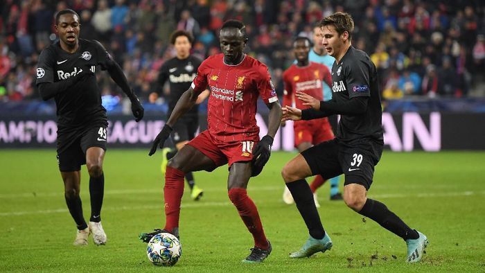 Sadio Mane minta maaf kepada bekas klubnya, RB Salzburg karena membantu Liverpool lolos. (Foto: Michael Regan / Getty Images) Sadio Mane minta maaf kepada bekas klubnya, RB Salzburg karena membantu Liverpool lolos. (Foto: Michael Regan / Getty Images)