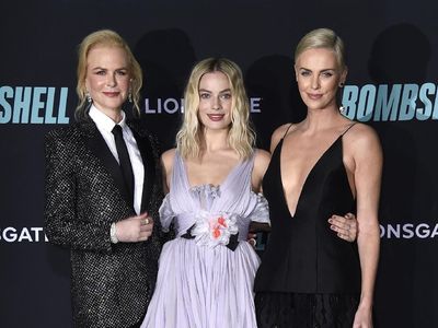 Foto: Pesona Charlize Theron dan Nicole Kidman di Red Carpet Bombshell