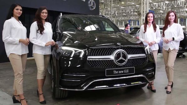 SUV Mercedes-Benz Rakitan Bogor