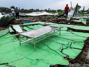Potret Bangunan di Boyolali yang Ambruk Disapu Puting Beliung Potret Bangunan di Boyolali yang Ambruk Disapu Puting Beliung