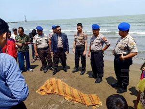 Mayat Perempuan Tanpa Identitas Tergolek di Pantai Pemalang