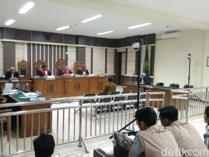 Terkait Suap Bupati, Plt Pejabat Pemkab Kudus Divonis 2 Tahun Bui Terkait Suap Bupati, Plt Pejabat Pemkab Kudus Divonis 2 Tahun Bui