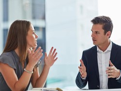 Leadership Adalah: Arti, Contoh, dan Kemampuan yang Harus Dimiliki