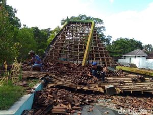 Porak Poranda Diterjang Puting Beliung, Umbul Pengging Boyolali Ditutup