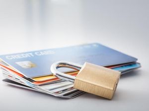 Pria Ini Pasang Gembok di Alat Kelamin Demi Buktikan Cinta, Begini Nasibnya Pria Ini Pasang Gembok di Alat Kelamin Demi Buktikan Cinta, Begini Nasibnya