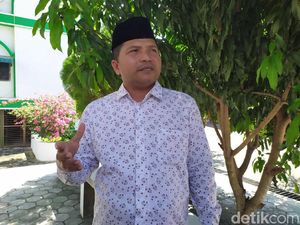 Ulama Aceh Larang Penggunaan Simbol Islam di Peci dan Mobil Ulama Aceh Larang Penggunaan Simbol Islam di Peci dan Mobil