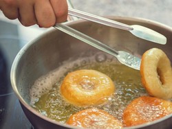 Cara Membuat Donat Kentang yang Empuk dan Mengembang