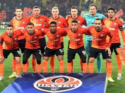 Di Grup C, Shakhtar Dontesk gagal ke babak 16 besar Liga Champions secara dramatis. Mereka harus turun kasta ke Liga Europa setelah dikalahkan Atalanta 0-3 di matchday terakhir. Foto: Sergei SUPINSKY / AFP