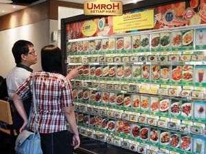 Penjelasan DCost Soal Larangan Makan Kue Tanpa Sertifikat Halal di Area Resto Penjelasan DCost Soal Larangan Makan Kue Tanpa Sertifikat Halal di Area Resto
