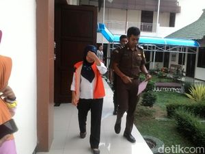 2 Pembunuh Anggota DPRD Sragen Divonis 15 dan 10 Tahun Bui 2 Pembunuh Anggota DPRD Sragen Divonis 15 dan 10 Tahun Bui