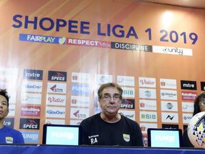 Robert Alberts Sebut Persib Bandung Dinaungi Keberuntungan