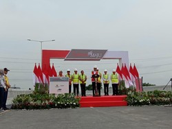 Sah! Jokowi Resmikan Tol Layang Terpanjang RI di Tanggal Cantik