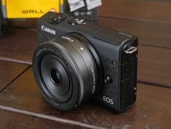 EOS M200, Mirrorless Entry Level Anyar Canon