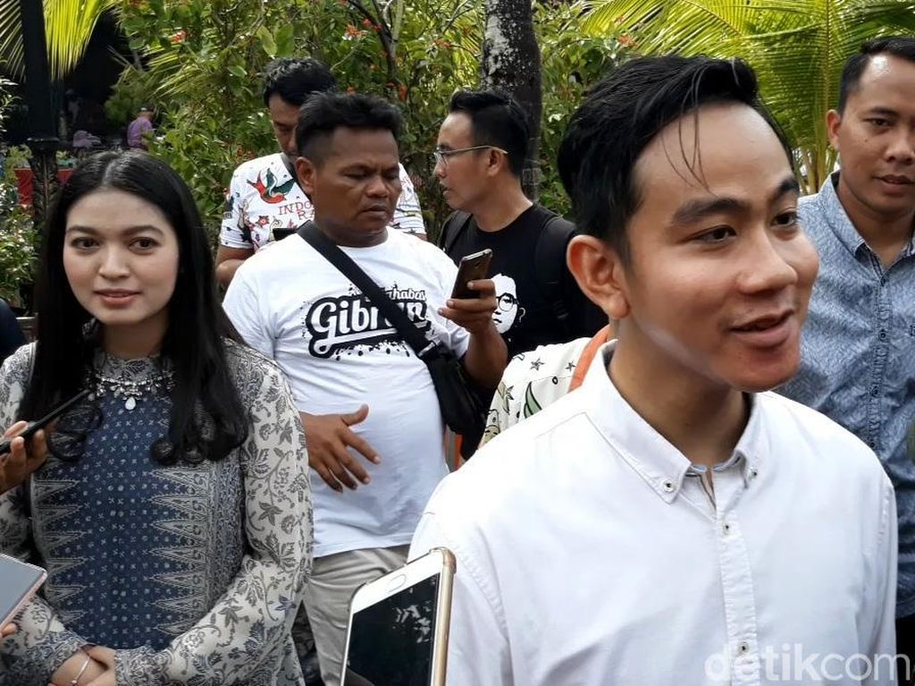 Soal Undangan Sarasehan, PAC PDIP Banjarsari: Tak Mungkin Kami Undang Gibran Soal Undangan Sarasehan, PAC PDIP Banjarsari: Tak Mungkin Kami Undang Gibran
