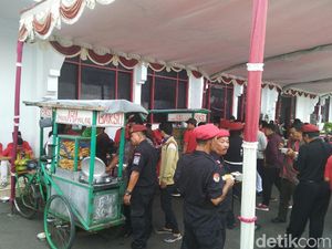 Para Pendaftar Pilkada Bawa Rombongan Makan Bersama, PDIP Jateng: Silakan Para Pendaftar Pilkada Bawa Rombongan Makan Bersama, PDIP Jateng: Silakan