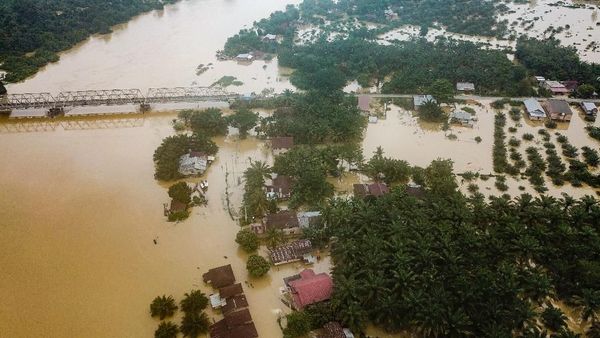 Banjir di Kampar Riau Dilihat dari Udara