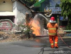 Video Saluran Jargas di Probolinggo Semburkan Api Gegara Bocor