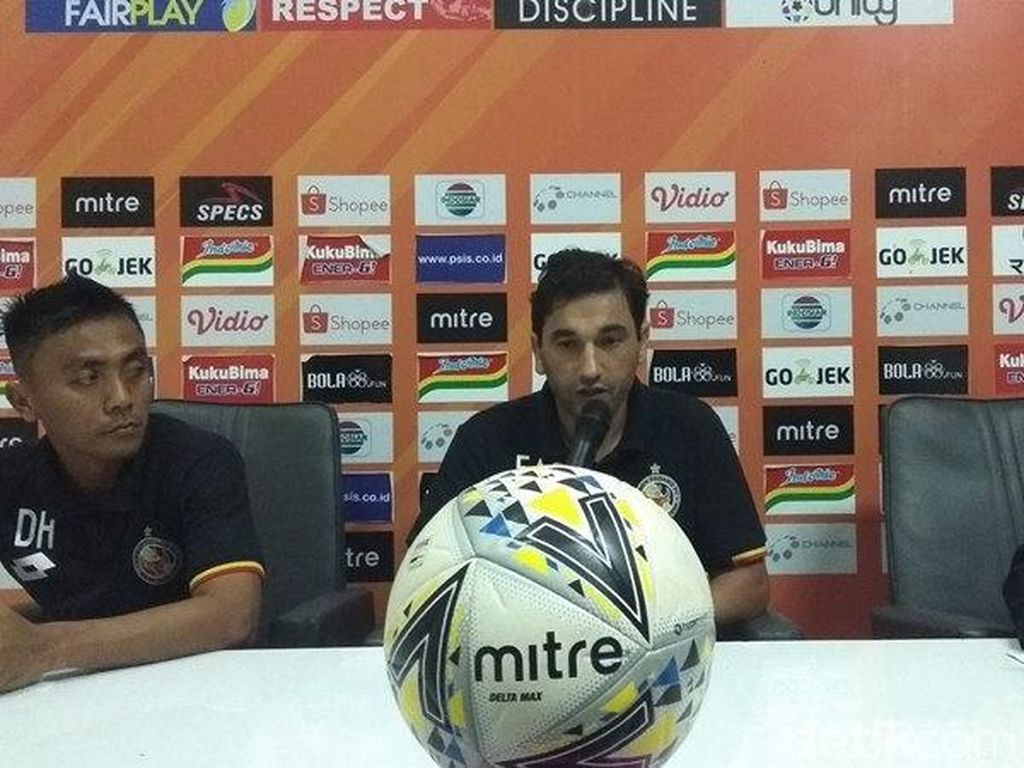 Semen Padang Yakin Tetap Bertahan di Liga 1 Semen Padang Yakin Tetap Bertahan di Liga 1
