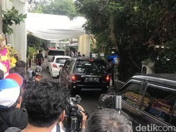 Para Tamu Mulai Datangi Lokasi Pernikahan Cut Tari & Richard Kevin