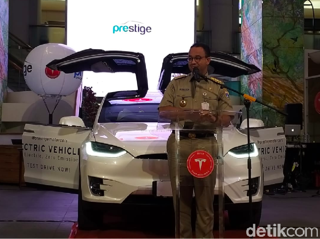 Anies Ingin Jakarta Jadi Role Model Kendaraan Listrik Anies Ingin Jakarta Jadi Role Model Kendaraan Listrik