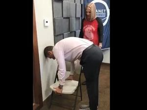 Chair Challenge Viral di Medsos, Kenapa Para Pria Gagal Melakukannya? Chair Challenge Viral di Medsos, Kenapa Para Pria Gagal Melakukannya?