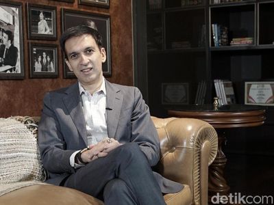 13 Potret Rumah Mewah Manoj Punjabi, Ada Salon Pribadi dan Lift