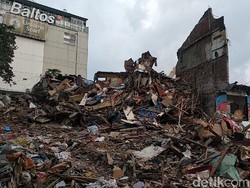 Berita Jabar Terbaru, Teror Kobra juga Ricuh Penggusuran Rumah Deret Tamansari