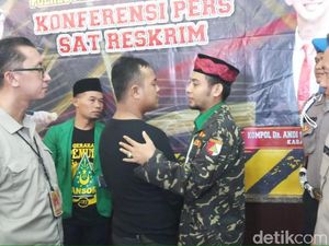 Polisi Tahan Pelaku Persekusi yang Cap Kafir ke Anggota Banser Polisi Tahan Pelaku Persekusi yang Cap Kafir ke Anggota Banser